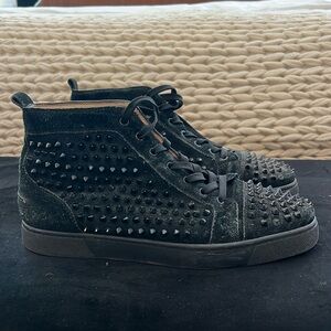 CHRISTIAN LOUBOUTIN High Top Sneakers Suede Black